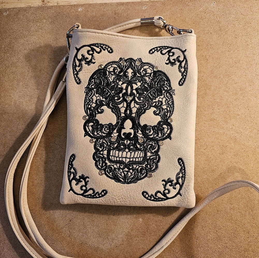Skull crossbody purse